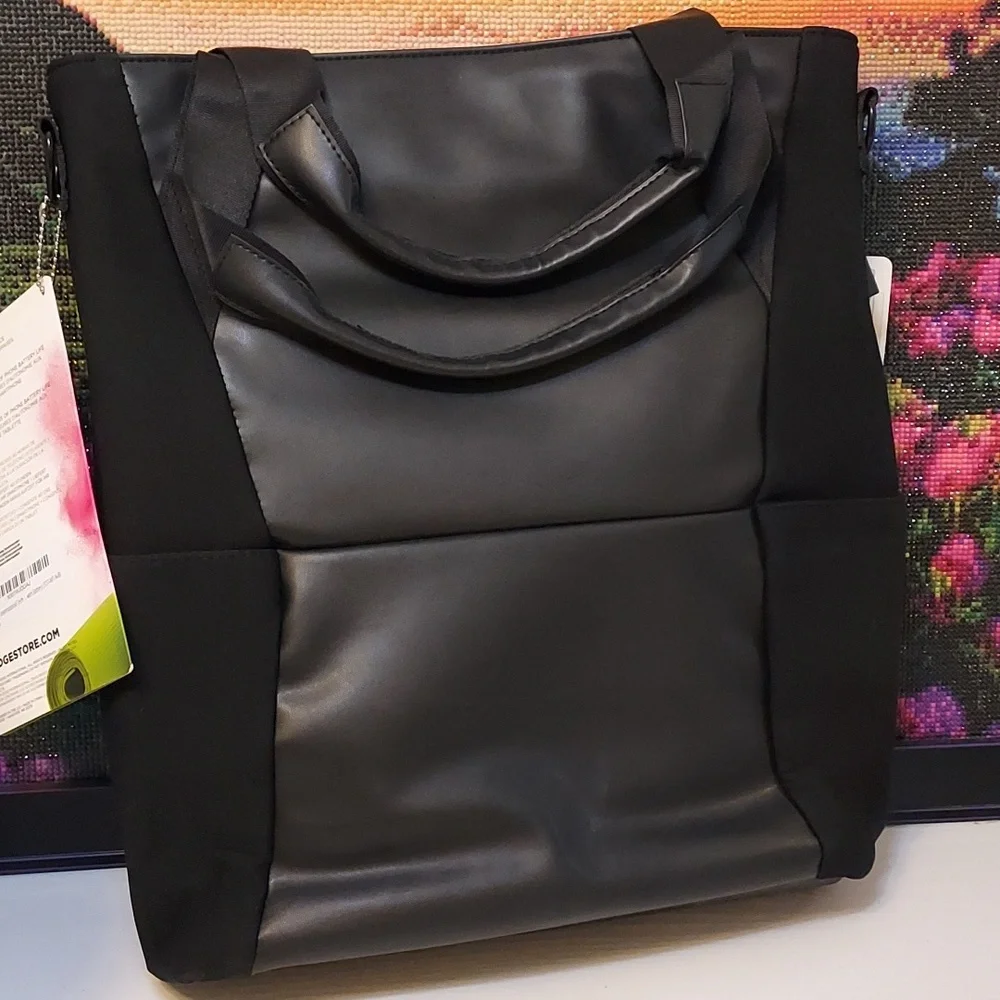 M-Edge Tech Tote Bag with Charging Cables & Battery